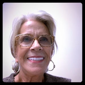 Meet your Posher, Sandy